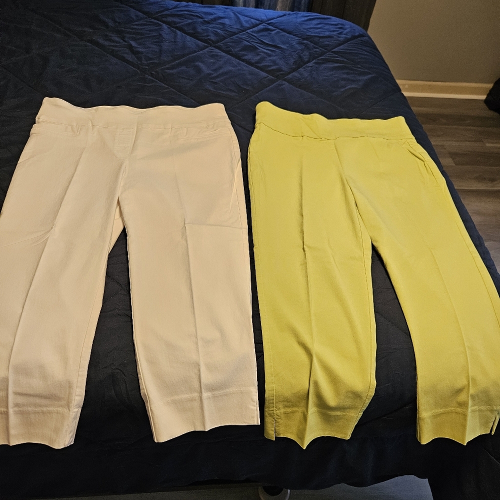 Christopher & Banks White and Yellow Capris